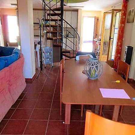 Будинок відпочинку Duplex 8-10 Persons, Terrace, Swimming Pool And Bbq