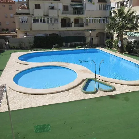 Vakantiehuis Duplex 8-10 Persons, Terrace, Swimming Pool And Bbq Torrevieja